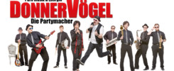 Die Partyband Donnervögel aus Straubing sorgt Stimmung im Festzelt des DAGA. -- Bild: Donnervögel – Die Partymacher, Max Uttendorfer