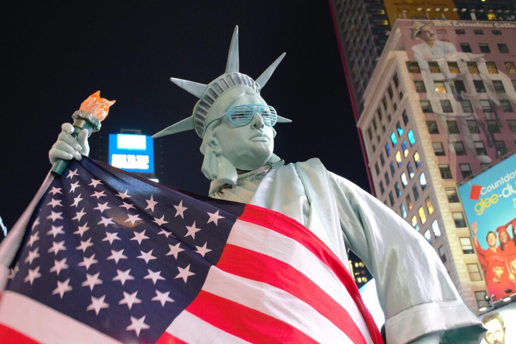 New York City: Wo selbst die Freiheitsstatue einen lässigen Look für den Times Square wählt. -- Bild: F. Muhammad from Pixabay