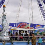 Das Riesenrad 'Liberty Wheel' beim Deutsch-Amerikanischen Volksfest Grafenwöhr 2025 im Camp Algier. – Bild: USAG Bavaria