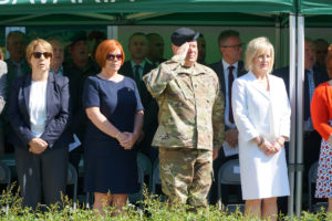 Zahlreiche Gäste aus Militär, Politik, Polizei, Forst und öffentlicher Ämter waren anwesend. --Bild: US-Armee Garnison Bavaria