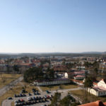 Blick über Grafenwöhr vom Wasserturm auf dem Truppenübungsplatz - Bild: volksfest-grafenwoehr.de