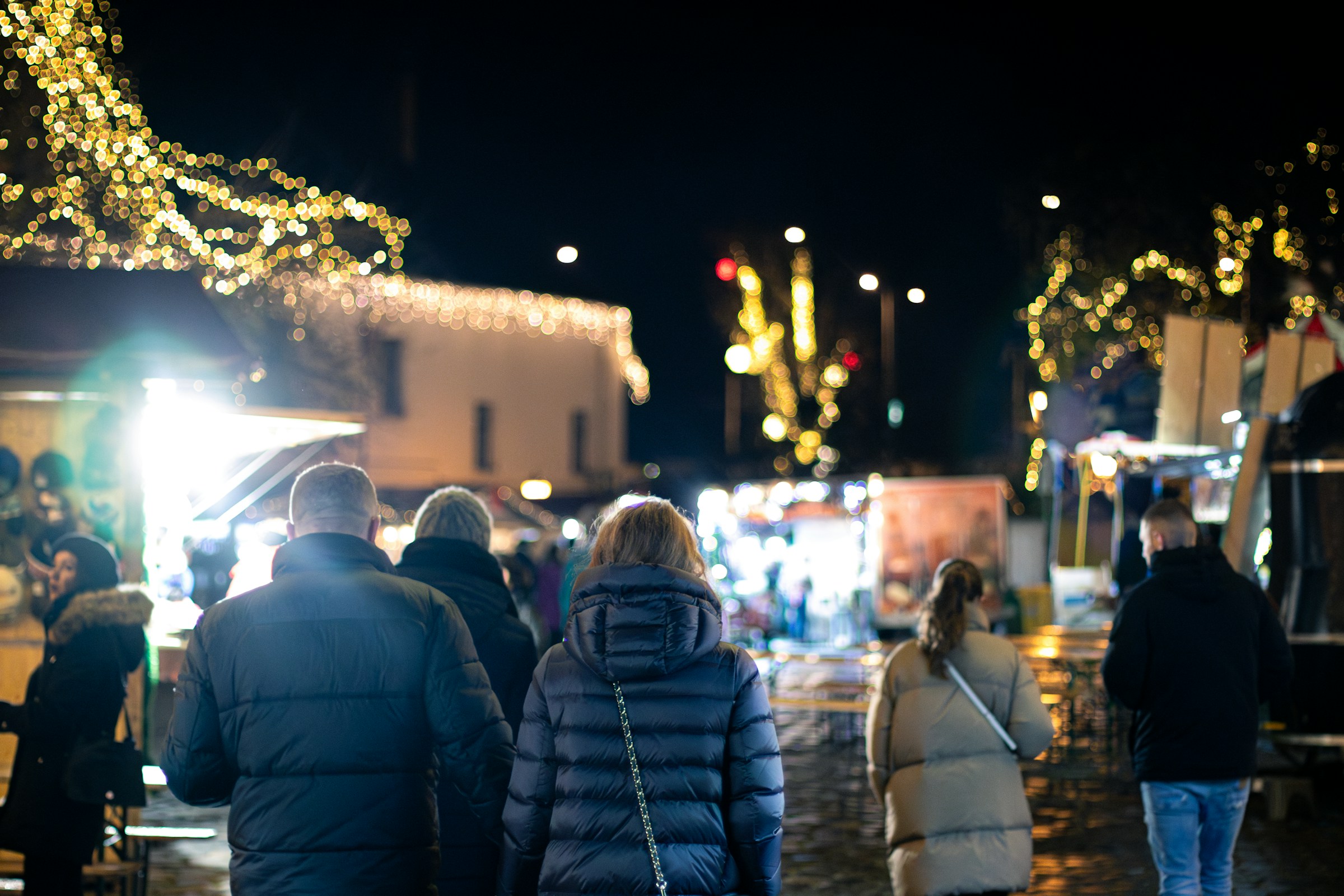Weihnachtsmarkt - Bild: Ruben Hegedűs auf Unsplash
